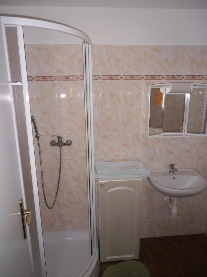 Ubytovani U Machova Jezera - Apartmany - Ludmila Grulisova Doksy  Εξωτερικό φωτογραφία