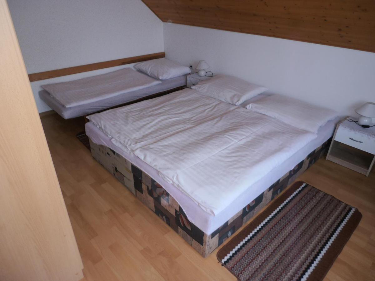 Ubytovani U Machova Jezera - Apartmany - Ludmila Grulisova Doksy  Εξωτερικό φωτογραφία