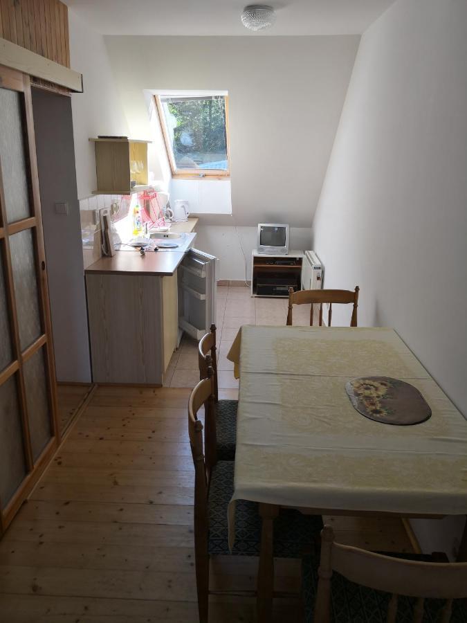 Ubytovani U Machova Jezera - Apartmany - Ludmila Grulisova Doksy  Εξωτερικό φωτογραφία