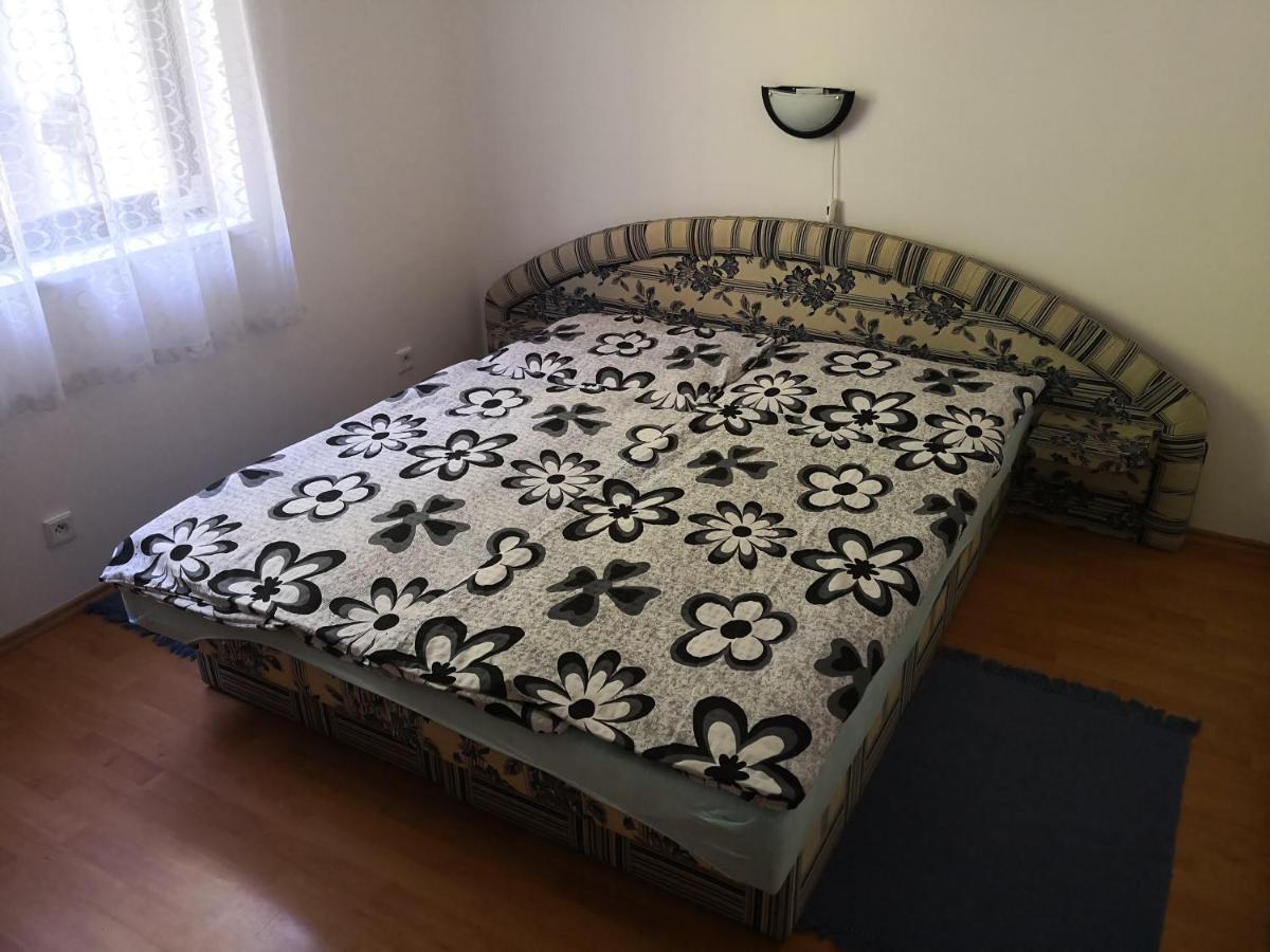 Ubytovani U Machova Jezera - Apartmany - Ludmila Grulisova Doksy  Εξωτερικό φωτογραφία