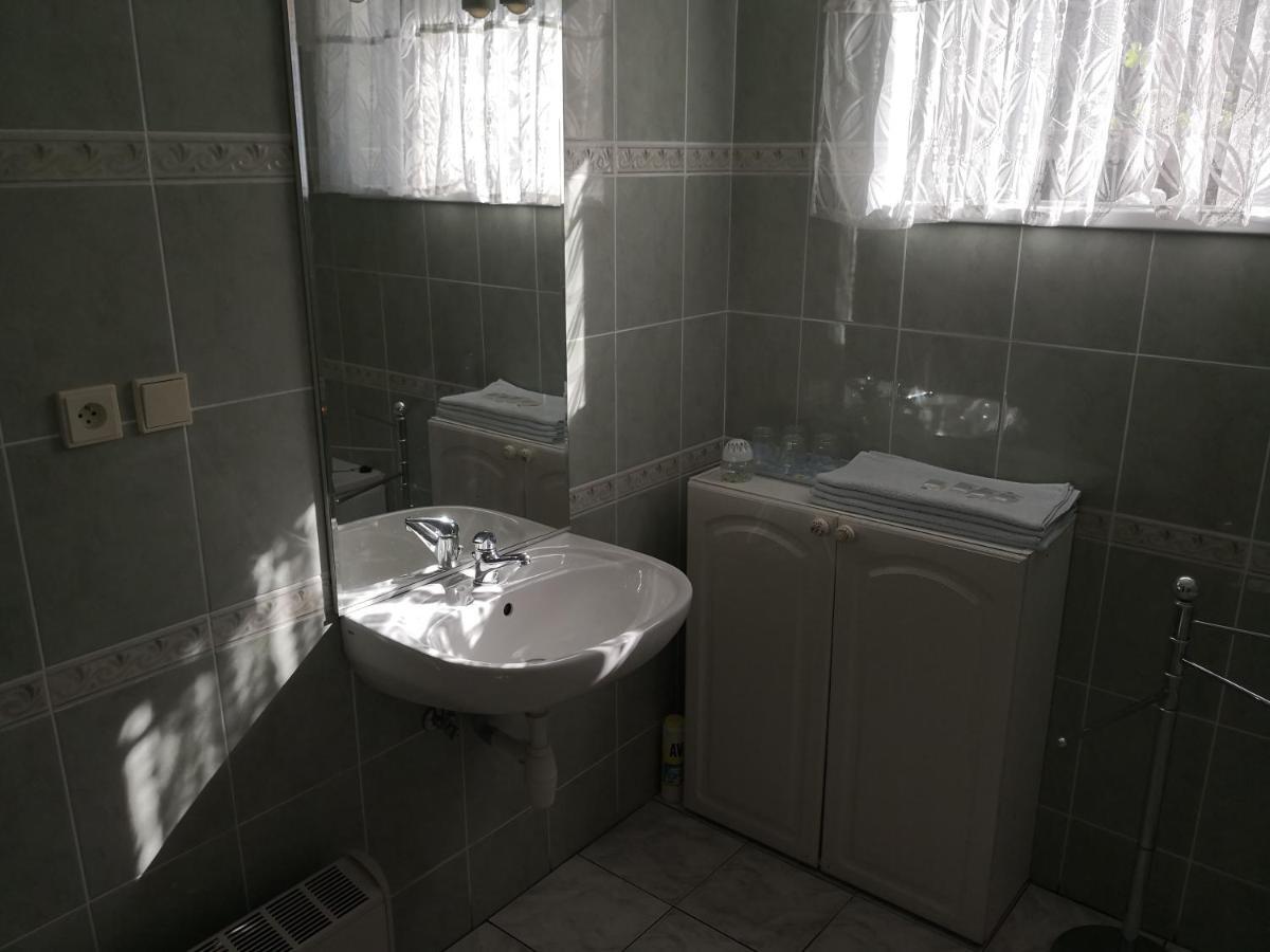 Ubytovani U Machova Jezera - Apartmany - Ludmila Grulisova Doksy  Εξωτερικό φωτογραφία