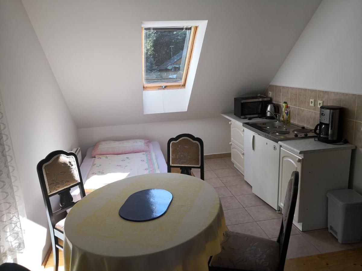 Ubytovani U Machova Jezera - Apartmany - Ludmila Grulisova Doksy  Εξωτερικό φωτογραφία